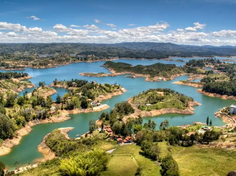 wanderlust-tips-nhung-ly-do-khien-madellin-la-diem-den-tuyet-voi-nhat-o-nam-my-18