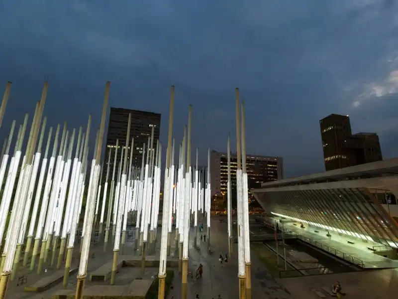 wanderlust-tips-nhung-ly-do-khien-madellin-la-diem-den-tuyet-voi-nhat-o-nam-my-9