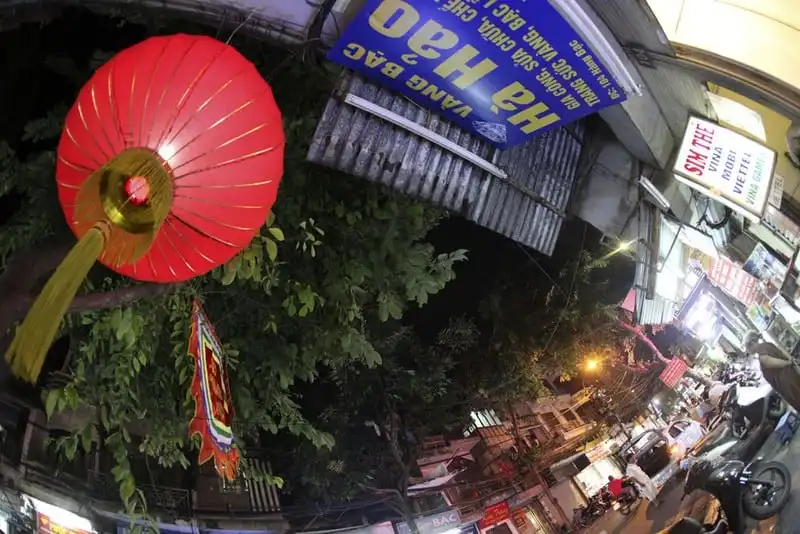 wanderlust-tips-pho-co-ha-noi-chat-hep-qua-goc-nhin-180-do-13