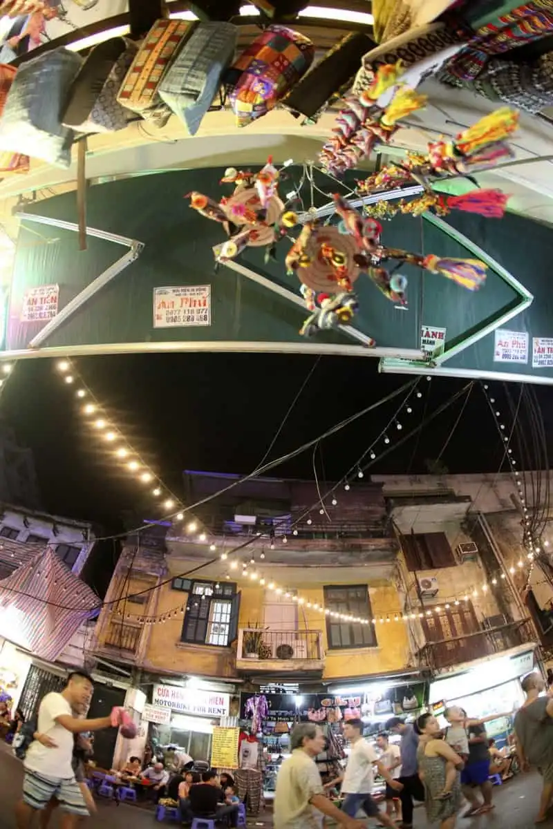 wanderlust-tips-pho-co-ha-noi-chat-hep-qua-goc-nhin-180-do-5