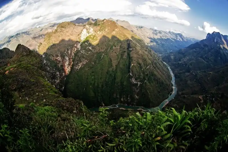 wanderlust-tips-song-nho-que-thuoc-top-nhung-dong-song-co-khung-canh-dep-nhat-the-gioi-1