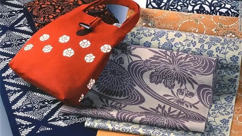 wanderlust-tips-than-phuc-truoc-nhung-mon-do-thu-cong-tinh-xao-cua-nguoi-nhat-11