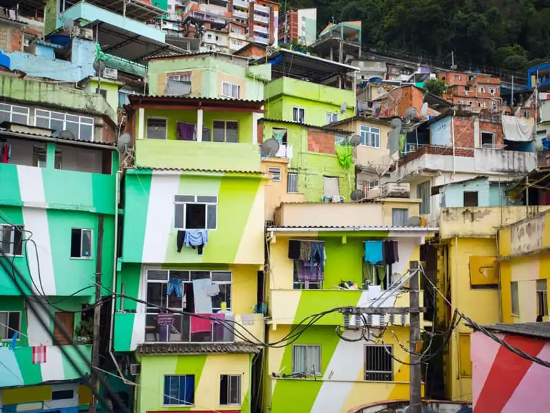 wanderlust-tips-thich-thu-voi-nhung-thanh-pho-loe-loet-nhat-the-gioi-3