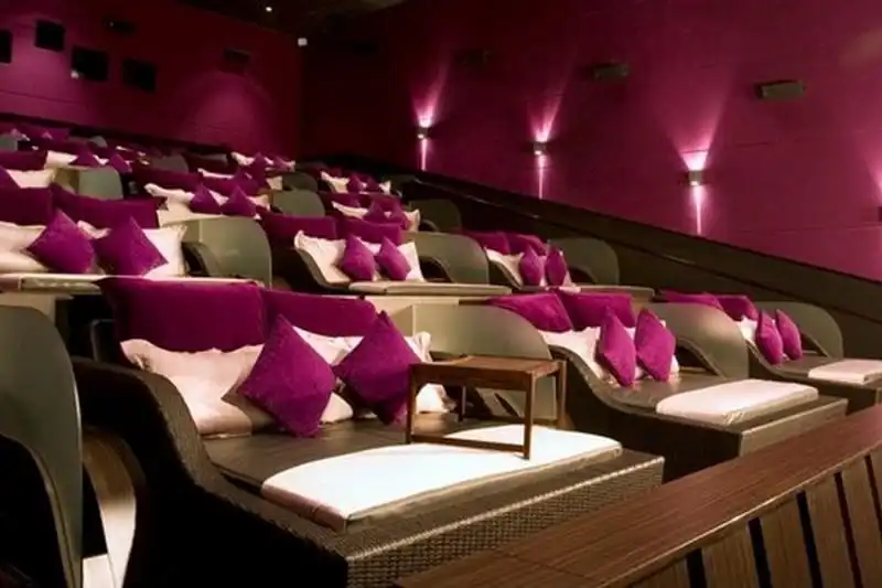 Thú vui xem phim giường nằm trên khắp thế giới 11 wanderlust-tips-thu-vui-xem-phim-giuong-nam-tren-khap-the-gioi-6