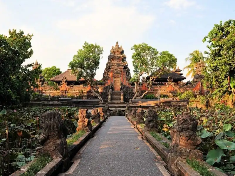 wanderlust-tips-travel-and-leisure-binh-chon-top-10-hon-dao-tuyet-nhat-the-gioi-10