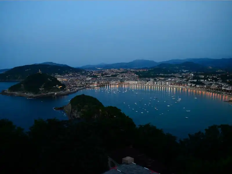 wanderlust_18-thien-duong-du-lich-cho-cap-doi 8