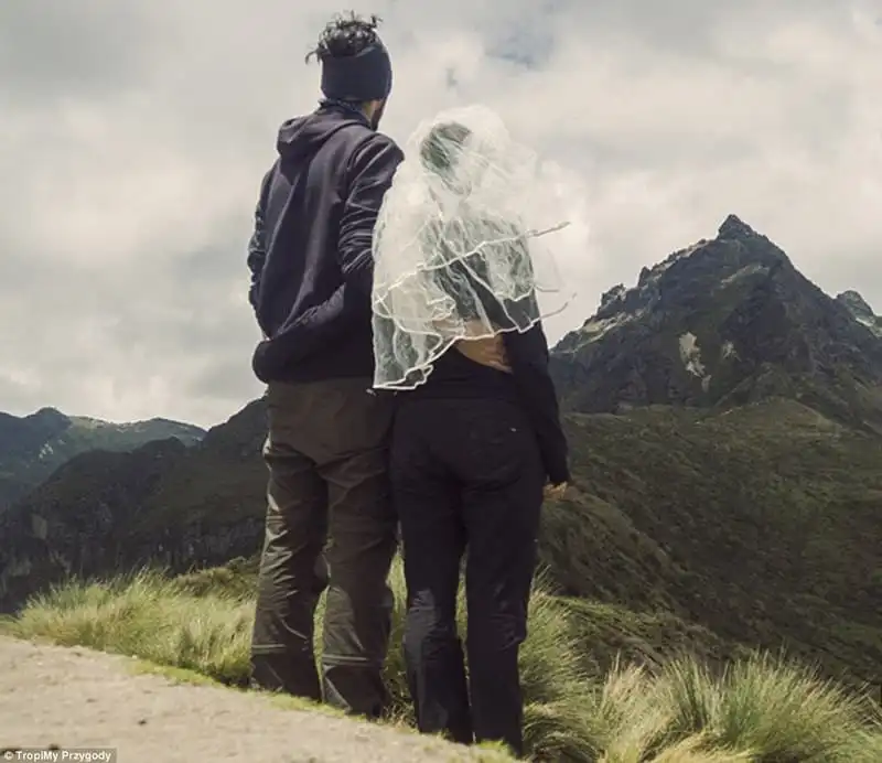 wanderlust_200-ngay-40-quoc-gia-chuyen-trang-mat-khong-bao-gio-ket-thuc-cua-cap-doi-nguoi-Ba-Lan 20