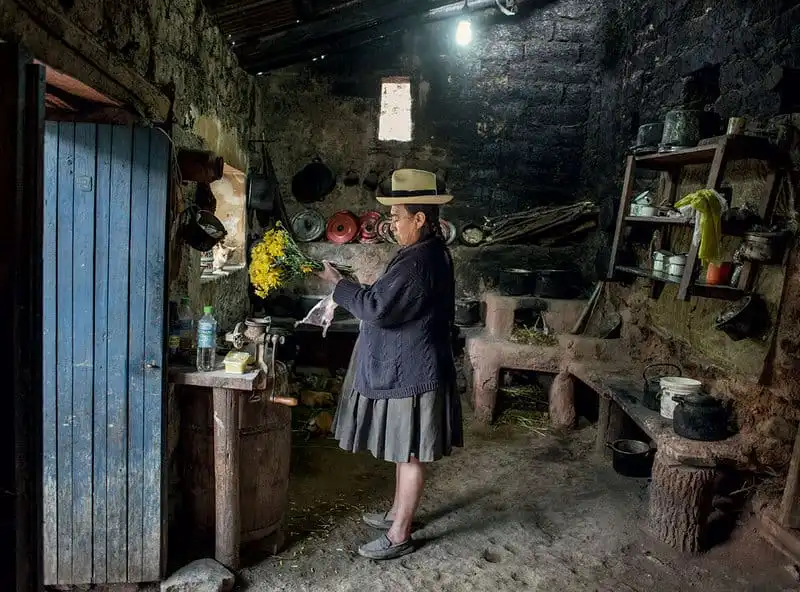 Maras, làng làm muối trên những ruộng bậc thang xinh đẹp ở Peru 13 wanderlust_Peru-nghe-lam-muoi-tren-day-Andes 9