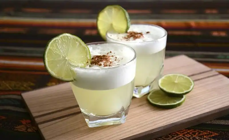 Cocktail from Chile and Peru: Pisco Sour