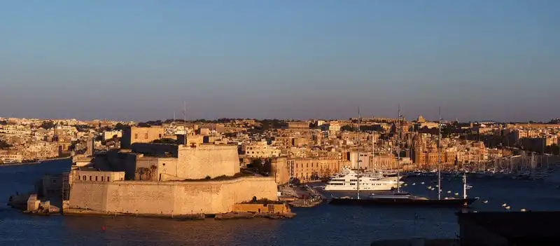 wanderlust_tips_me-hoac-ve-dep-dao-quoc-Malta 3