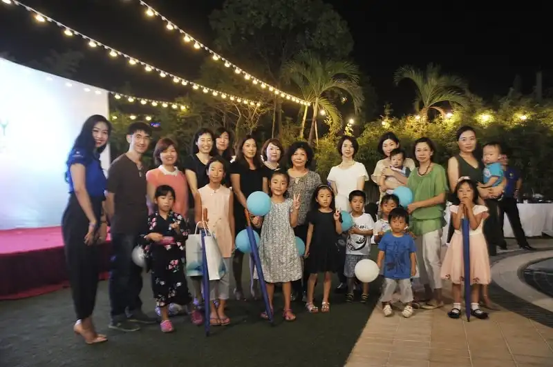 wanderlust_tips_rose_garden_4