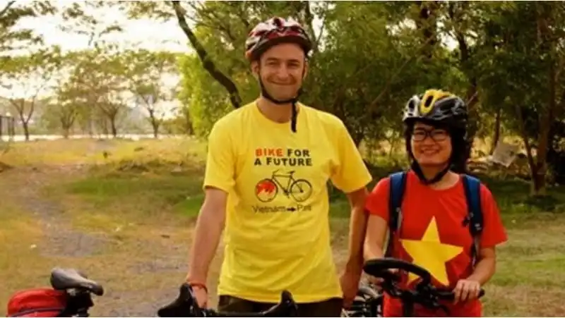 wanderlust-tips-co-gai-viet-dap-xe-16000km-tu-viet-nam-toi-phap-1