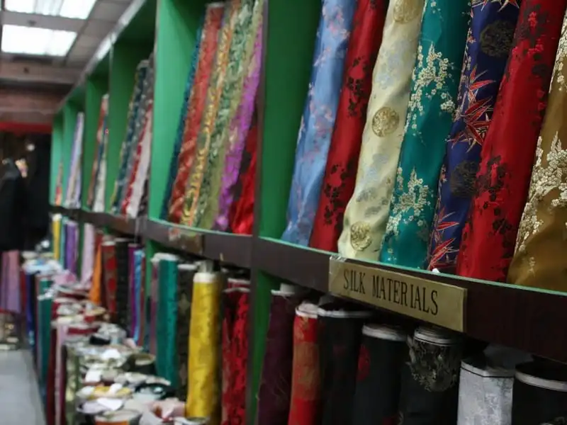 Điểm danh những món quà lưu niệm tuyệt nhất khi đi du lịch thế giới 10 wanderlust-tips-diem-danh-nhung-mon-qua-luu-niem-tuyet-nhat-khi-di-du-lich-the-gioi-6