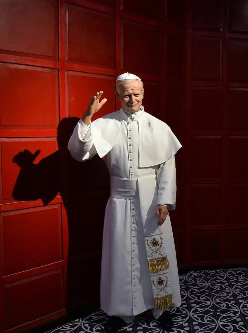 wanderlust-tips-ghe-tham-khu-trung-bay-tuong-sap-lon-nhat-viet-nam-3