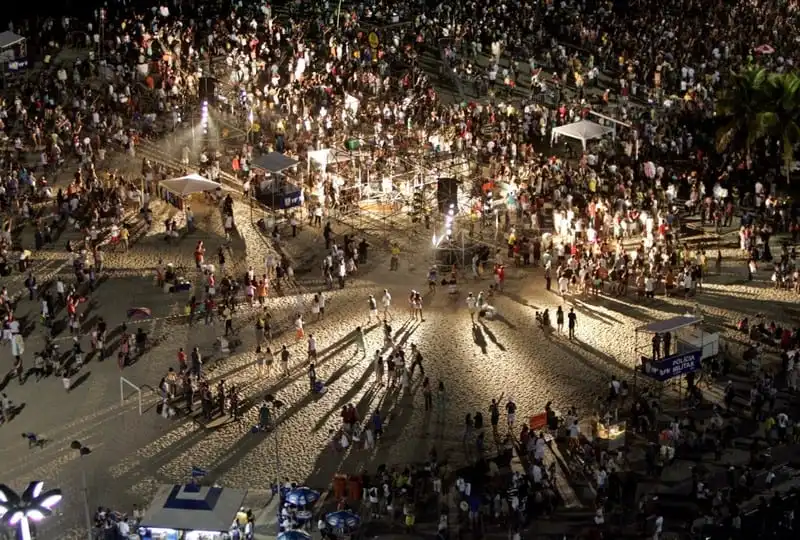 wanderlust-tips-kham-pha-toan-canh-thanh-pho-olympic-2016-tu-goc-nhin-tren-caoi-6