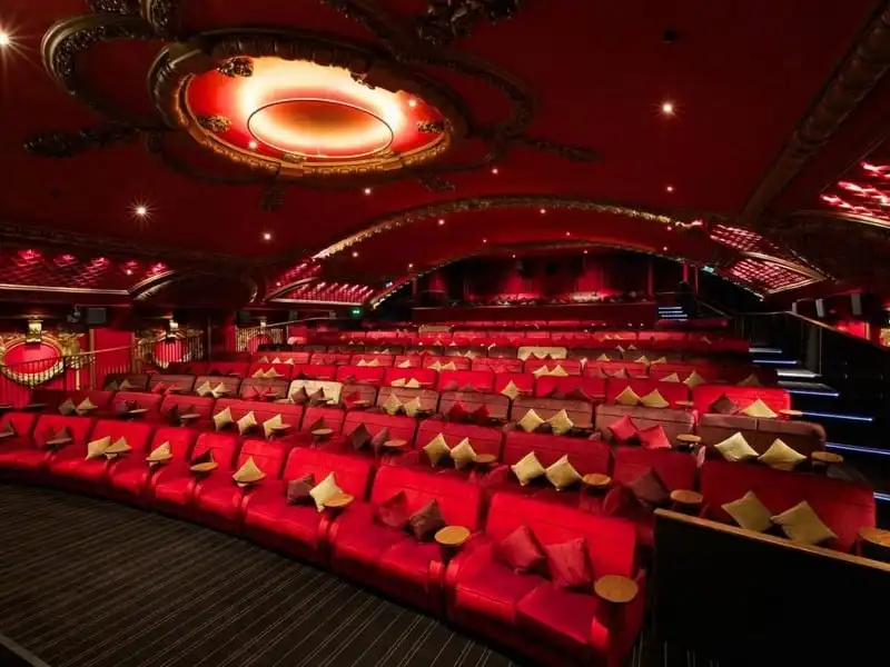 wanderlust-tips-kham-pha-ve-dep-co-kinh-cua-thanh-pho-london-anh2