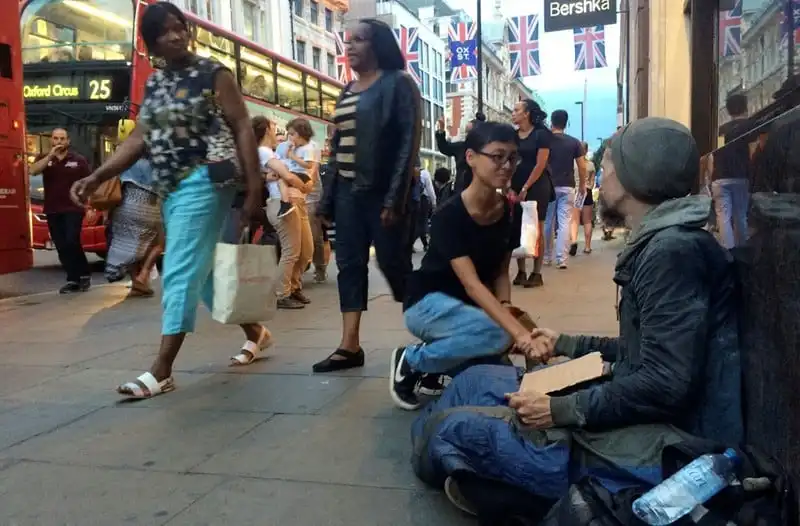 wanderlust-tips-kiem-hang-tram-bang-moi-ngay-o-anh-bang-nghe-an-xin-14