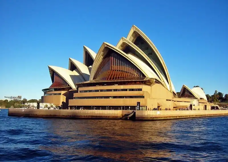 wanderlust-tips-nha-hat-opera-sydney-trai-qua-dot-trung-tu-lon-nhat-tu-truoc-toi-nay-1