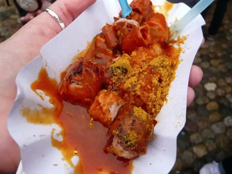 wanderlust-tips-nhat-ngay-voi-nhung-mon-an-tuyet-ngon-cua-am-thuc-duc-6