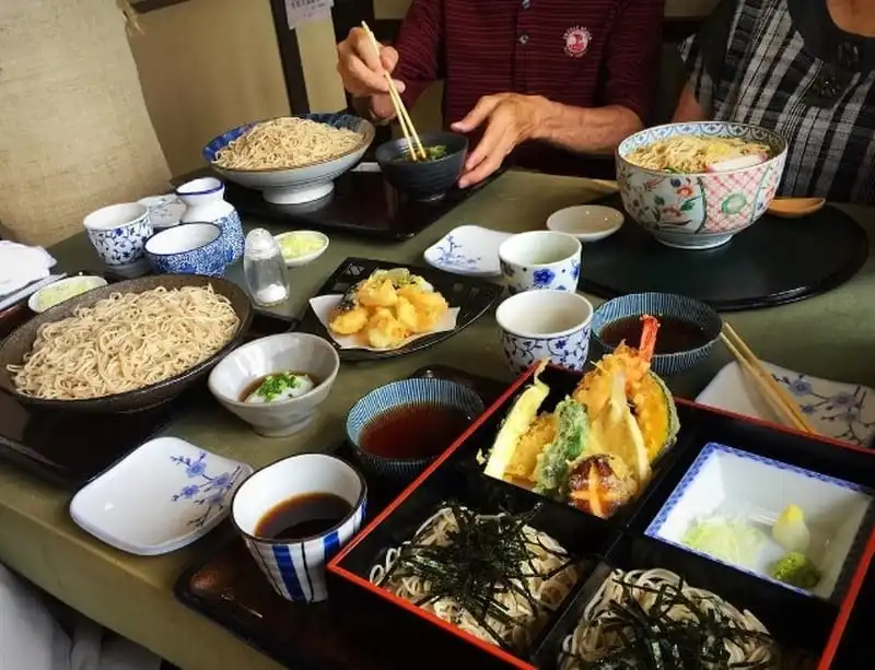 wanderlust-tips-san-bay-co-do-an-ngon-nhat-the-gioi-ban-nhung-gi-6