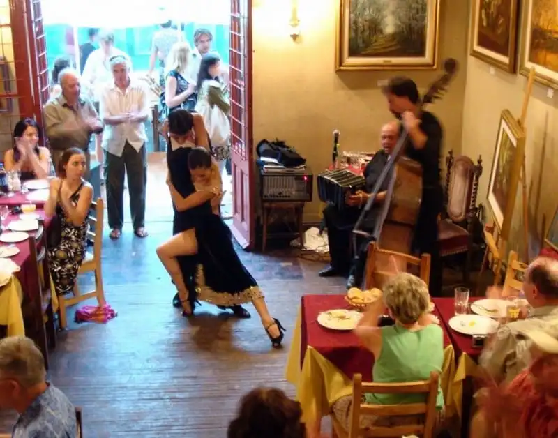 wanderlust-tips-tin-do-am-thuc-chac-chan-khong-the-bo-qua-top-10-dat-nuoc-quyen-ru-sau-4