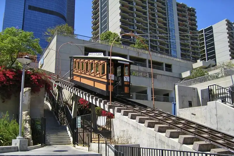 wanderlust_tips_Angels_Flight_duong_ray_ngan_1