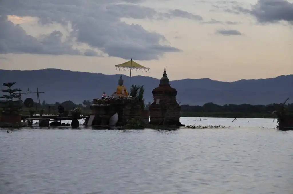 Phayao - bình yên phương bắc Thái Lan 6 wanderlust_tips_Phayao-binh-yen-phuong-bac-thai-lan-2