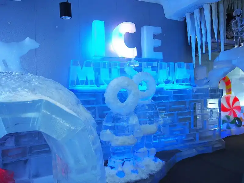 wanderlust_tips_nguoi-han-quoc-tron-nong-trong-bao-tang-bang-2