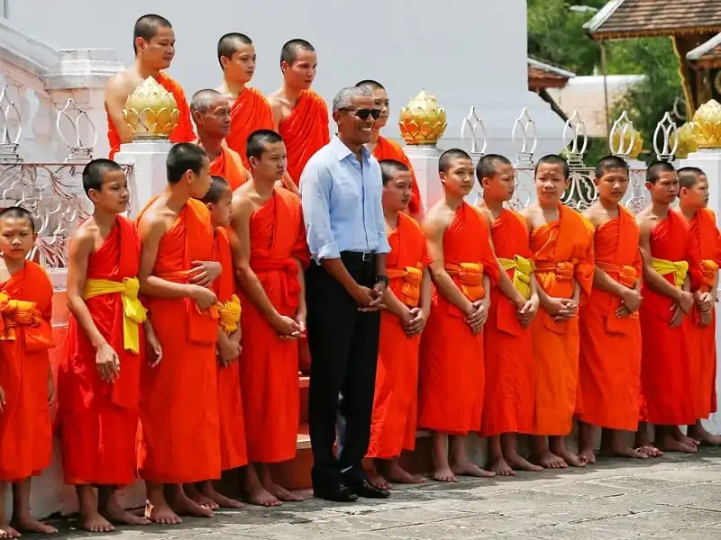 Tong-thong-obama-dao-pho-vui-ve-giao-luu-voi-nguoi-dan-lao-wanderlusttips1