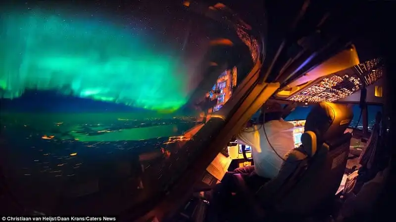 Wanderlust_tips_Bay-giua-nhung-con-bao-2