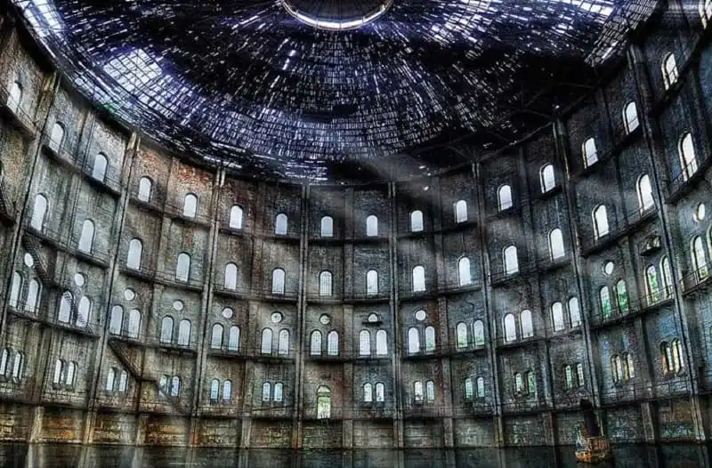 kham-pha-nhung-dia-diem-bo-hoang-ma-mi-tren-the-gioi-wanderlusttips1