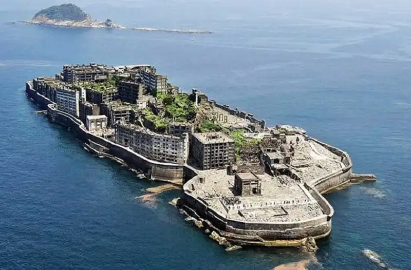 kham-pha-nhung-dia-diem-bo-hoang-ma-mi-tren-the-gioi-wanderlusttips13