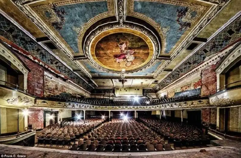 kham-pha-nhung-dia-diem-bo-hoang-ma-mi-tren-the-gioi-wanderlusttips14