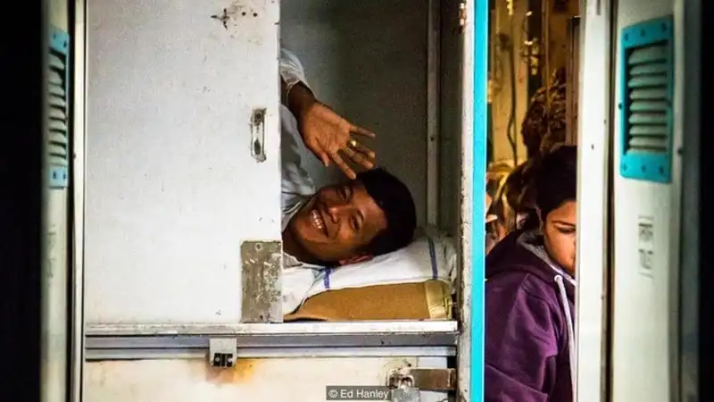 wanderlust-tips-85-tieng-tren-chuyen-tau-dai-nhat-an-do-5