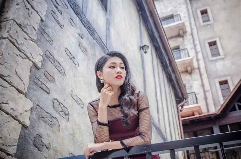 wanderlust-tips-a-hau-thanh-tu-khoe-ve-dep-dai-cac-giua-ba-na-hills-3