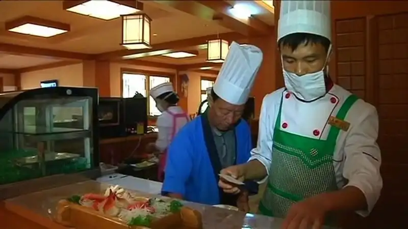 Bên trong nhà hàng sushi đầu tiên ở Bình Nhưỡng, Triều Tiên 9 wanderlust-tips-ben-trong-nha-hang-sushi-dau-tien-o-binh-nhuong-trieu-tien-5