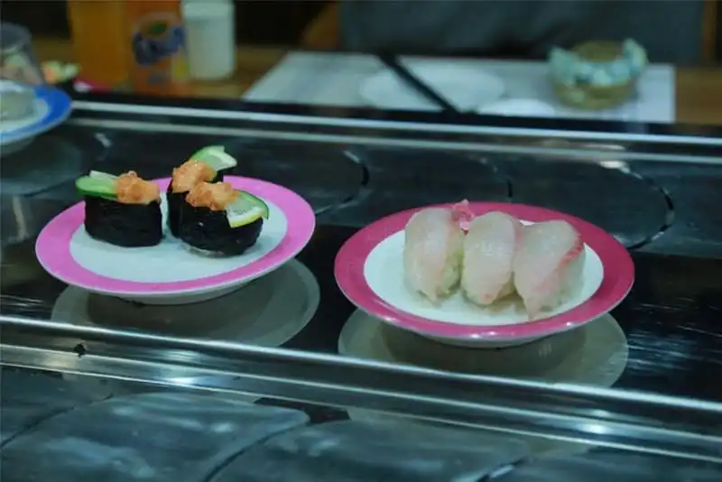 Bên trong nhà hàng sushi đầu tiên ở Bình Nhưỡng, Triều Tiên 10 wanderlust-tips-ben-trong-nha-hang-sushi-dau-tien-o-binh-nhuong-trieu-tien-6