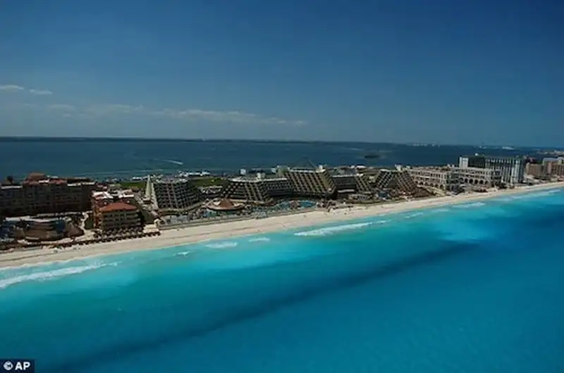 Cảnh báo nạn ngộ độc thực phẩm ở Mexico 5 wanderlust-tips-canh-bao-nan-ngo-doc-thuc-pham-o-mexico-1