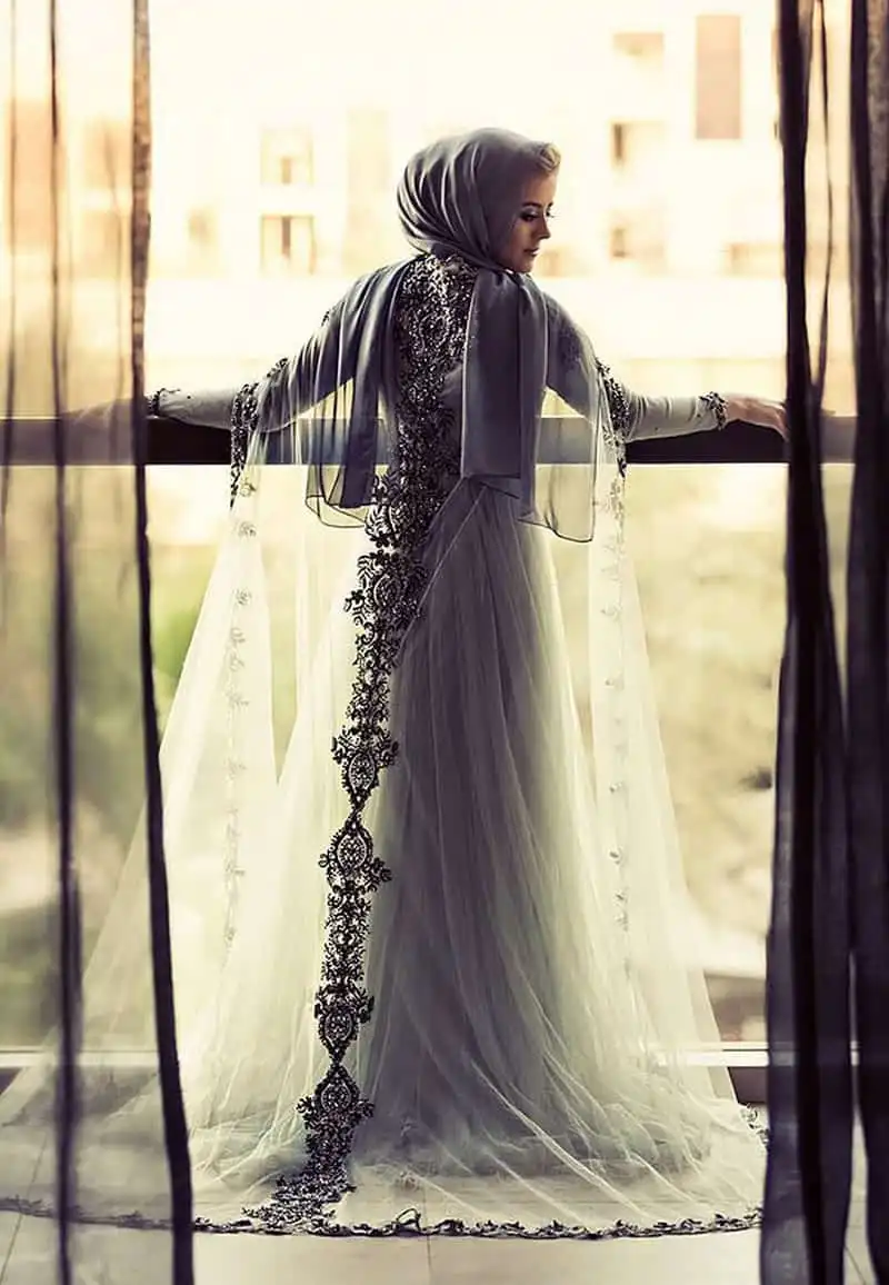 Cô dâu Hồi giáo vẫn đẹp mê đắm trong những chiếc Hijab 8 wanderlust-tips-co-dau-hoi-giao-van-dep-me-dam-trong-nhung-chiec-hijab-3