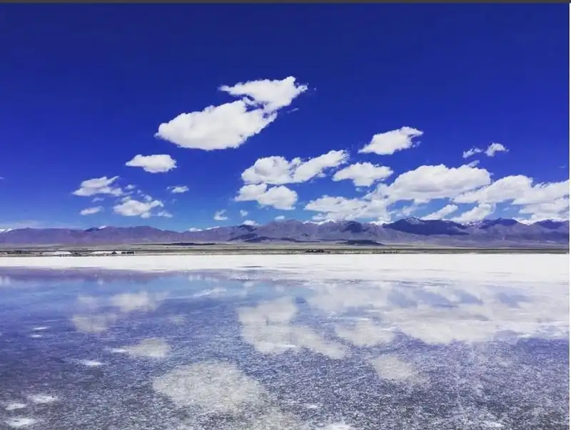 wanderlust-tips-co-mot-ho-muoi-tuyet-dieu-nhu-the-ngay-gan-viet-nam-5