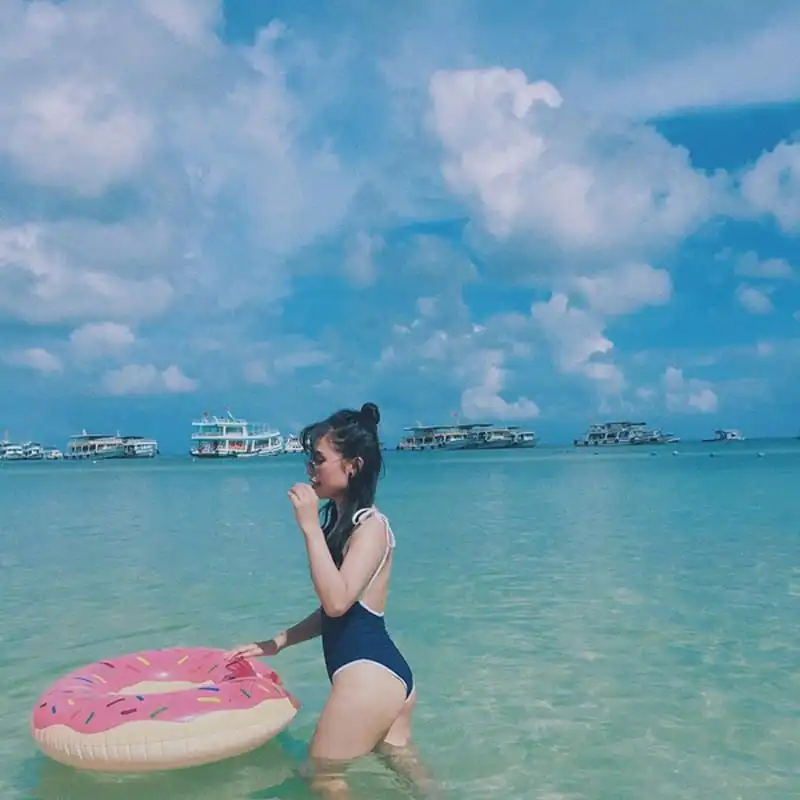 wanderlust-tips-co-nang-bien-tap-vien-9x-chia-se-trai-nghiem-du-lich-phu-quoc-dang-nho-1