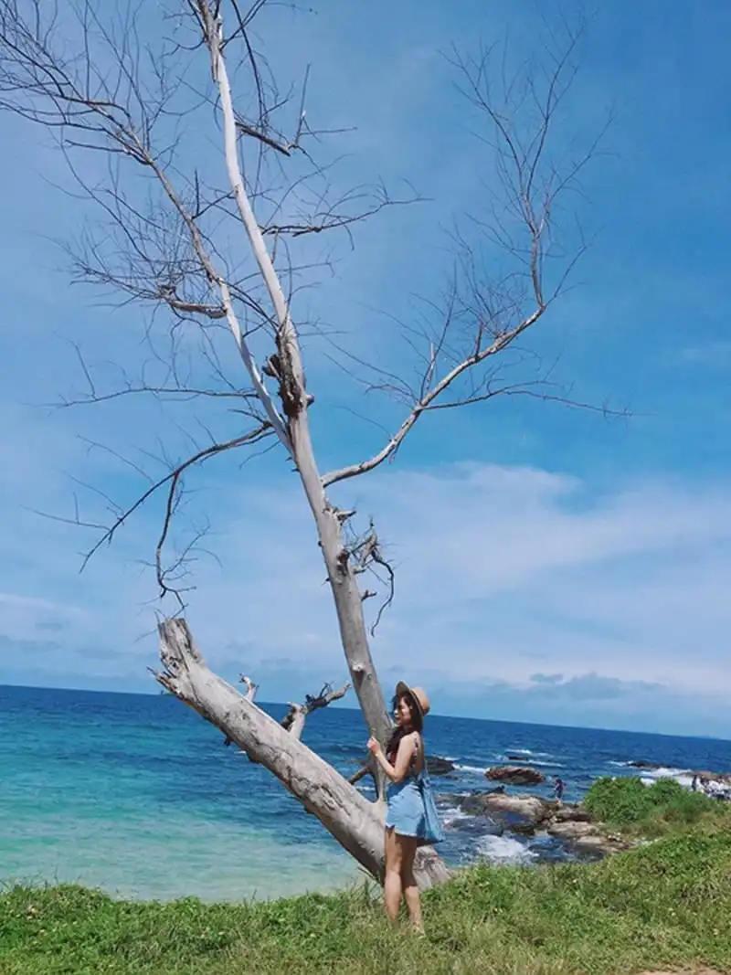 wanderlust-tips-co-nang-bien-tap-vien-9x-chia-se-trai-nghiem-du-lich-phu-quoc-dang-nho-2