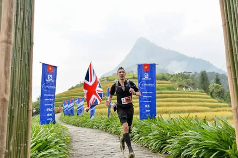 Đại sứ Anh tham gia đường chạy marathon 70km ở Sa Pa 5 wanderlust-tips-dai-su-anh-tham-gia-duong-chay-marathon-o-sapa-1