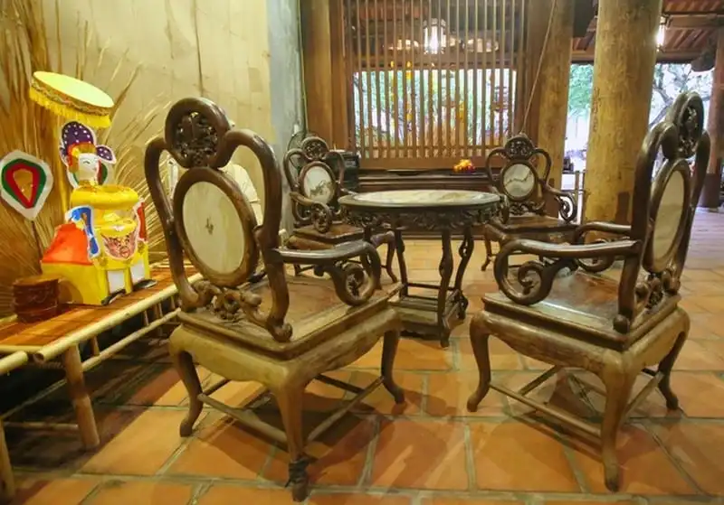 Ghé thăm đình Kim Ngân, nhớ nghề kim hoàn nổi tiếng kinh thành xưa 7 wanderlust-tips-ghe-tham-dinh-kim-ngan-nho-nghe-kim-hoan-noi-tieng-kinh-thanh-xua-4