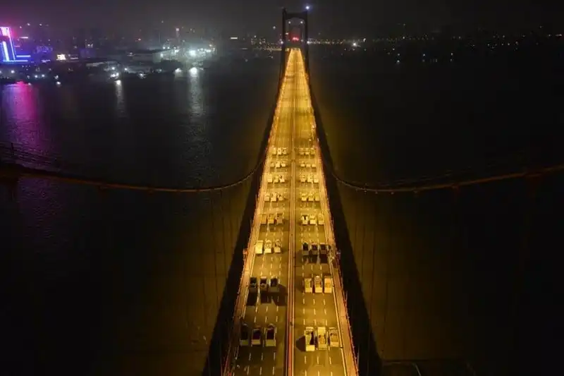 wanderlust-tips-ghe-tham-nhung-cay-cau-an-tuong-nhat-trung-quoc-4