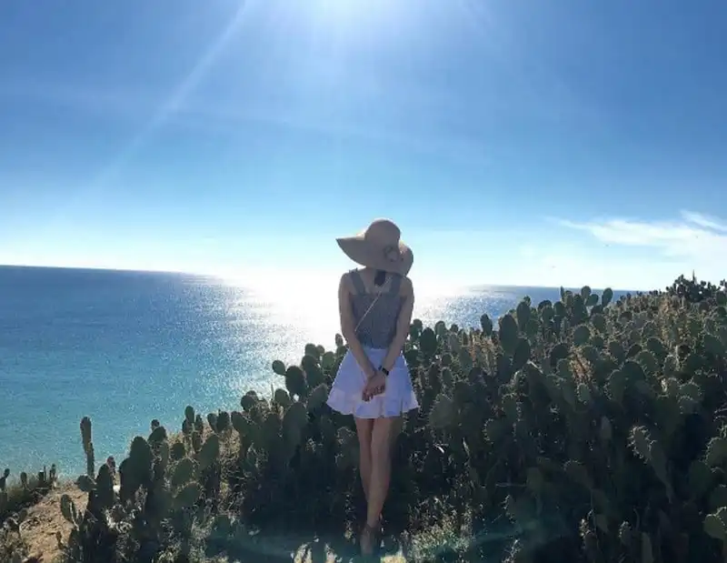 wanderlust-tips-hari-won-khoe-anh-rang-ro-tai-bai-xep-phu-yen-9