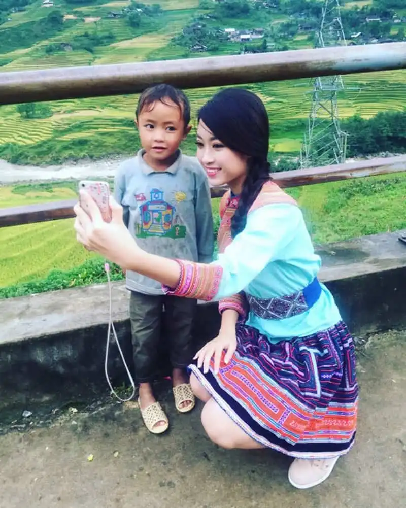 wanderlust-tips-hoa-hau-my-linh-lan-dau-len-toi-dinh-fansipan-5