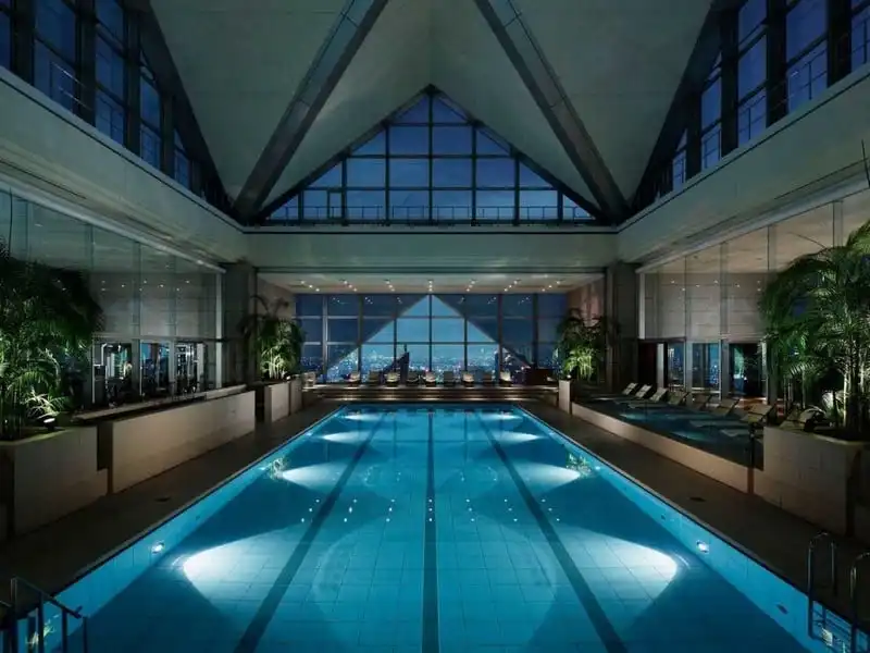 wanderlust-tips-it-nhat-mot-lan-trong-doi-hay-o-tai-cac-khach-san-duoi-day-11