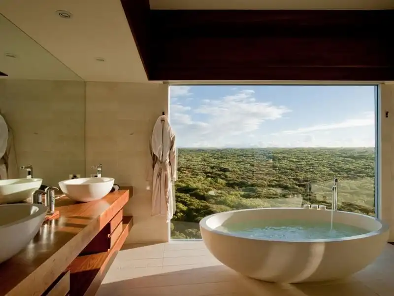 wanderlust-tips-it-nhat-mot-lan-trong-doi-hay-o-tai-cac-khach-san-duoi-day-12