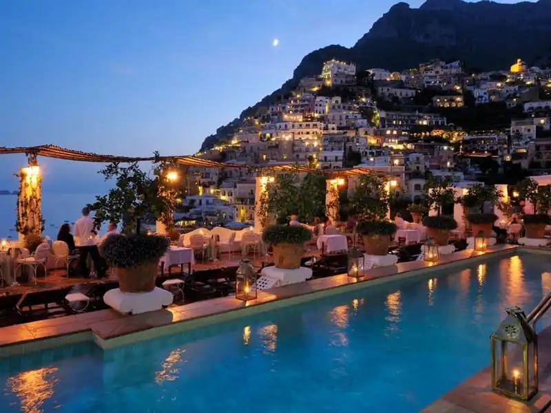 wanderlust-tips-it-nhat-mot-lan-trong-doi-hay-o-tai-cac-khach-san-duoi-day-30